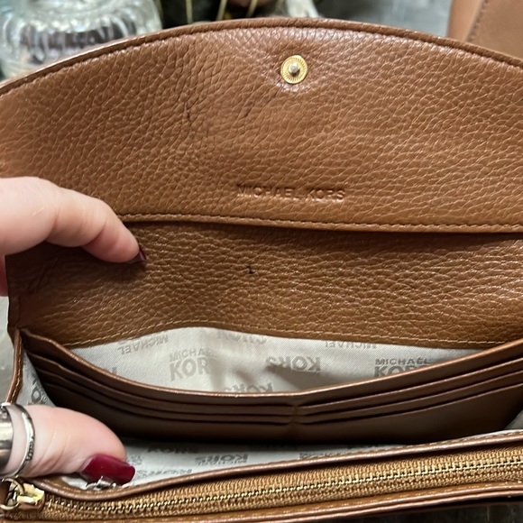 Michael Kors, jet set, slim, flap, pebble, leather wallet - Picture 5 of 15